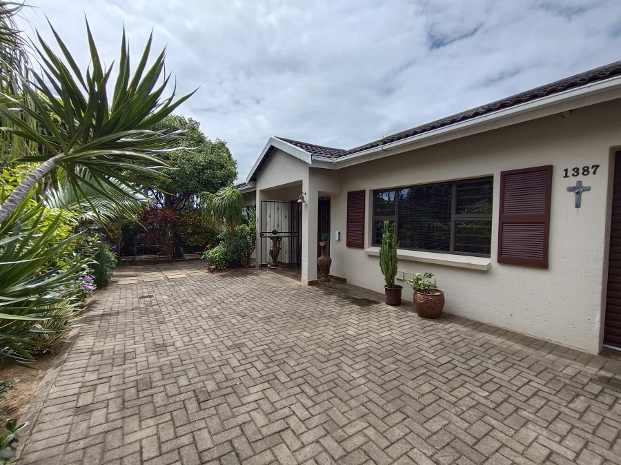 4 Bedroom Property for Sale in Uvongo Beach KwaZulu-Natal