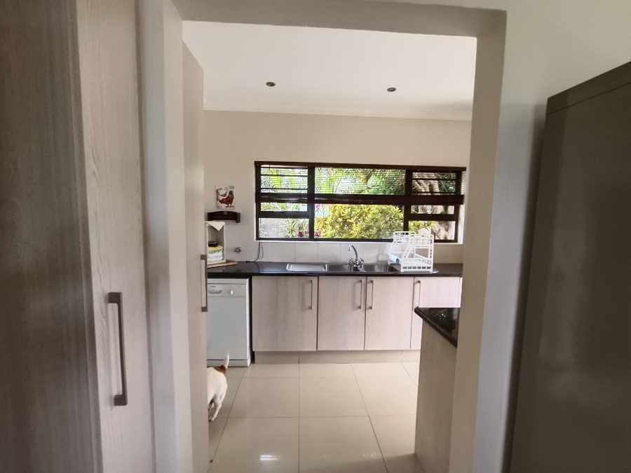 4 Bedroom Property for Sale in Uvongo Beach KwaZulu-Natal