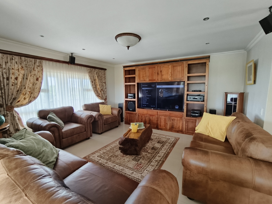 4 Bedroom Property for Sale in Uvongo Beach KwaZulu-Natal