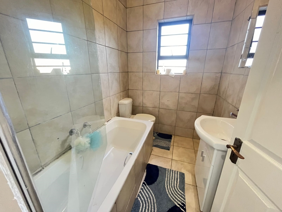 2 Bedroom Property for Sale in Shelly Beach KwaZulu-Natal