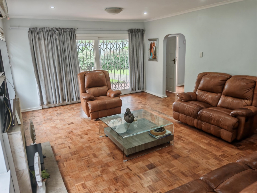 To Let 4 Bedroom Property for Rent in Dawncliffe KwaZulu-Natal