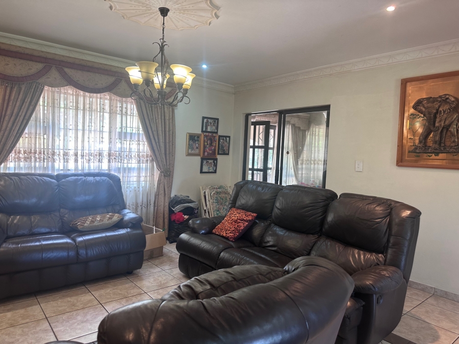 6 Bedroom Property for Sale in Wyebank KwaZulu-Natal