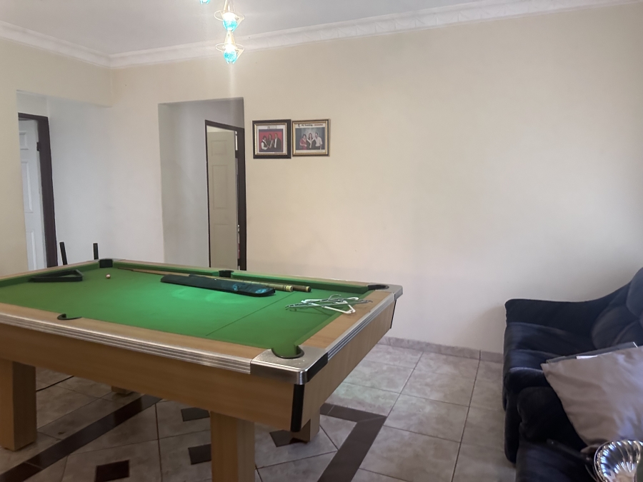 6 Bedroom Property for Sale in Wyebank KwaZulu-Natal