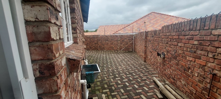 2 Bedroom Property for Sale in Pioneer Park KwaZulu-Natal