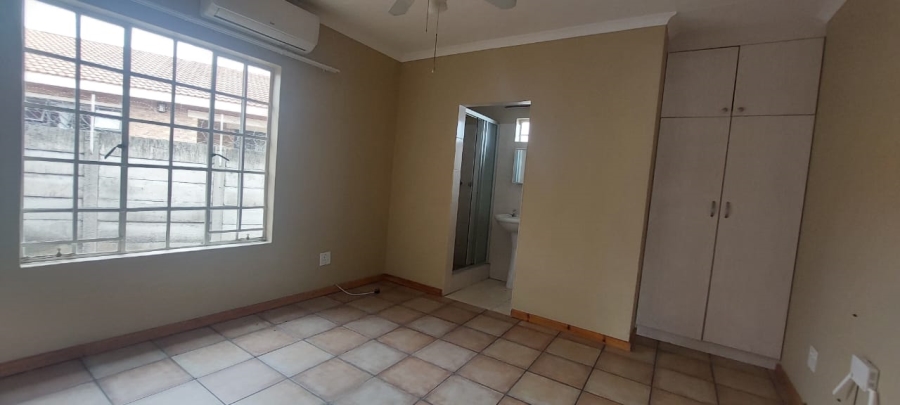 2 Bedroom Property for Sale in Pioneer Park KwaZulu-Natal