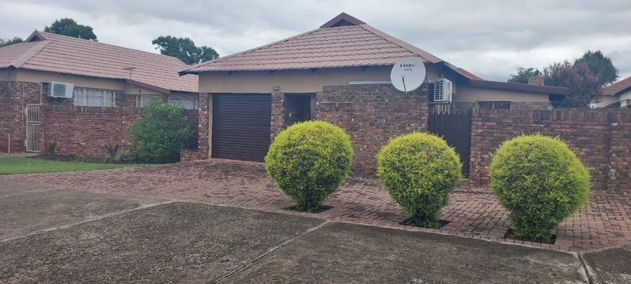 2 Bedroom Property for Sale in Pioneer Park KwaZulu-Natal