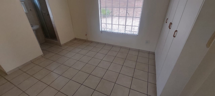 2 Bedroom Property for Sale in Pioneer Park KwaZulu-Natal