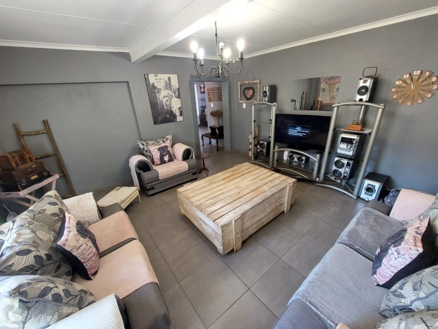 4 Bedroom Property for Sale in Sunnyridge KwaZulu-Natal