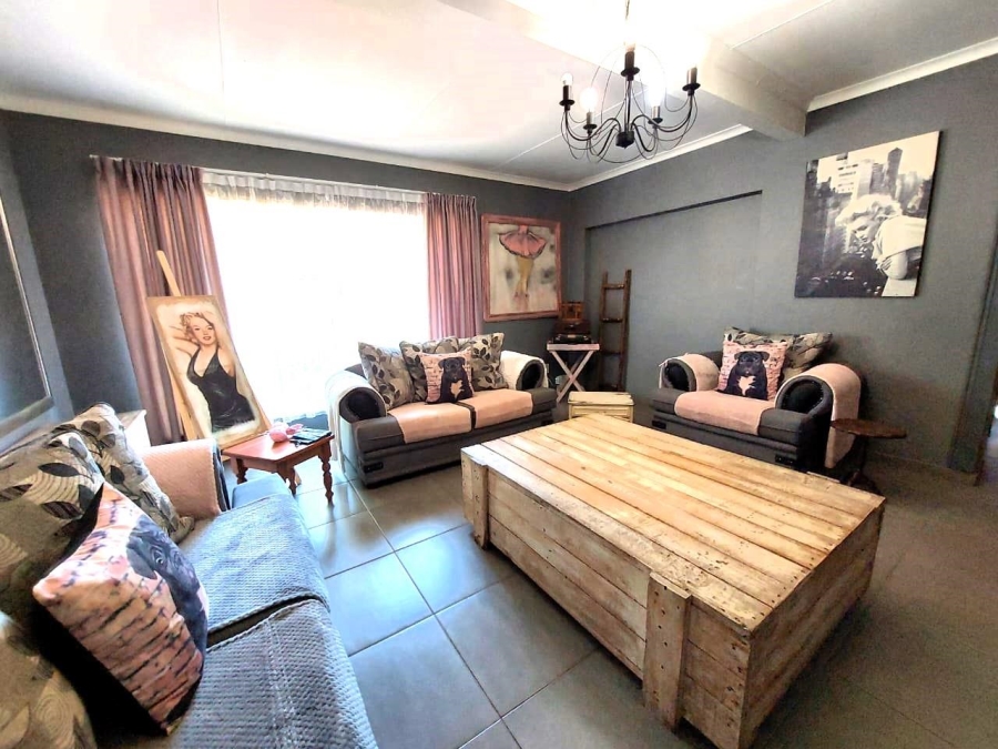 4 Bedroom Property for Sale in Sunnyridge KwaZulu-Natal