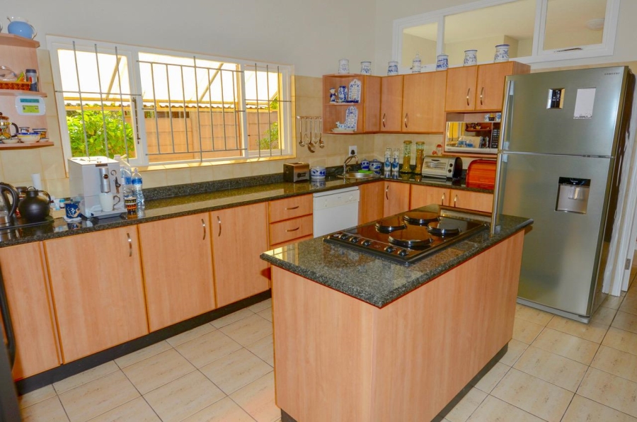 5 Bedroom Property for Sale in Manaba Beach KwaZulu-Natal