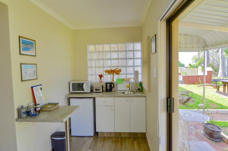 5 Bedroom Property for Sale in Manaba Beach KwaZulu-Natal