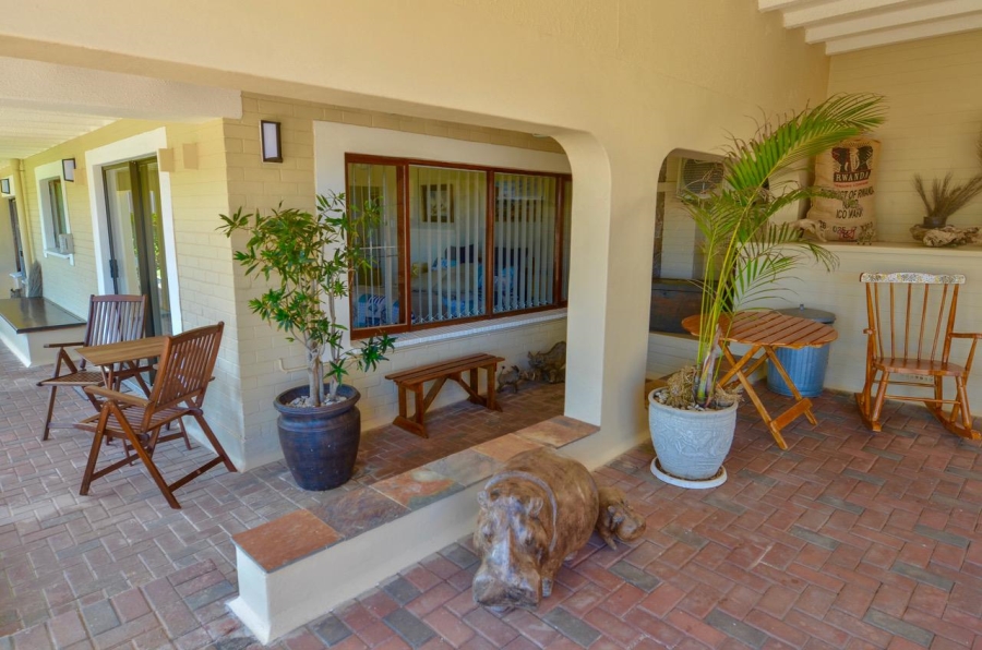 5 Bedroom Property for Sale in Manaba Beach KwaZulu-Natal