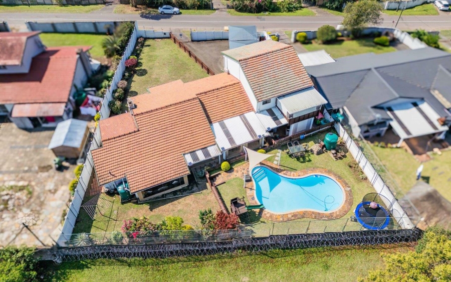 7 Bedroom Property for Sale in Farningham Ridge KwaZulu-Natal