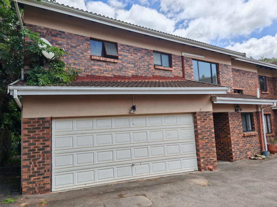 To Let 3 Bedroom Property for Rent in Grayleigh KwaZulu-Natal