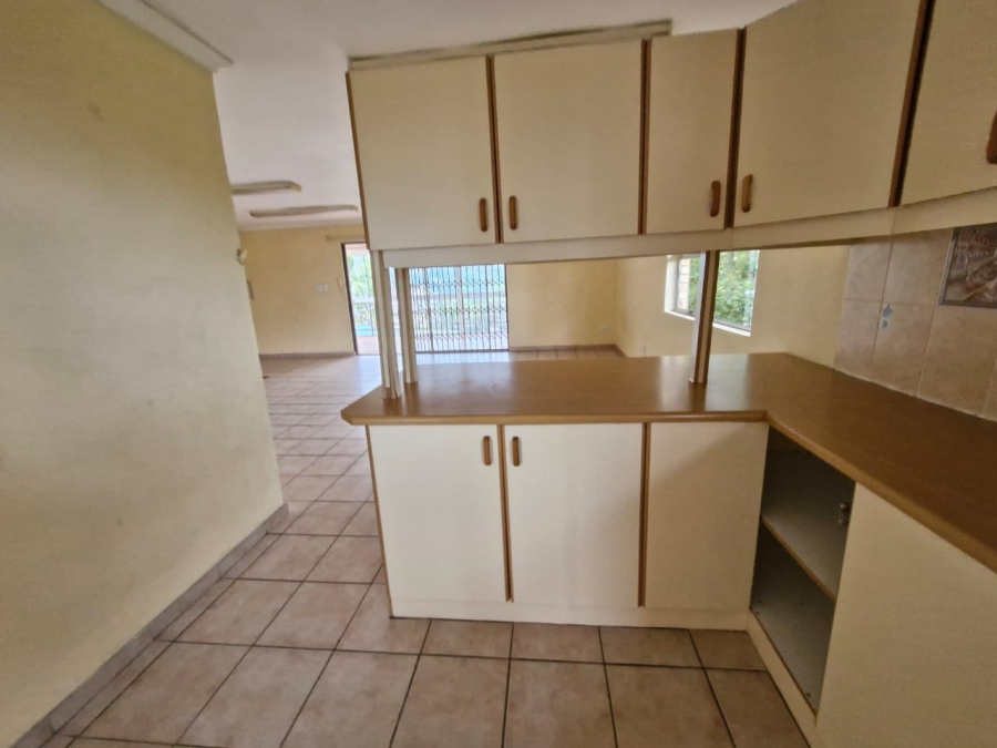 To Let 2 Bedroom Property for Rent in Dawncliffe KwaZulu-Natal