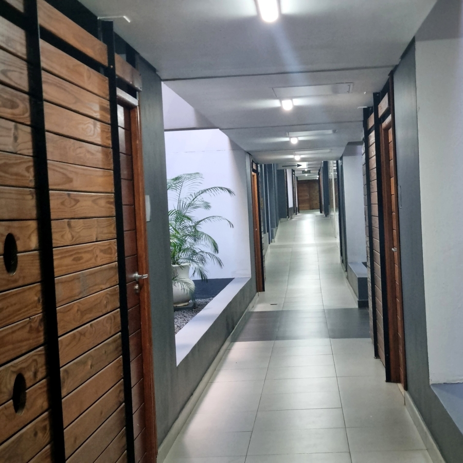 To Let 1 Bedroom Property for Rent in New Town Centre KwaZulu-Natal