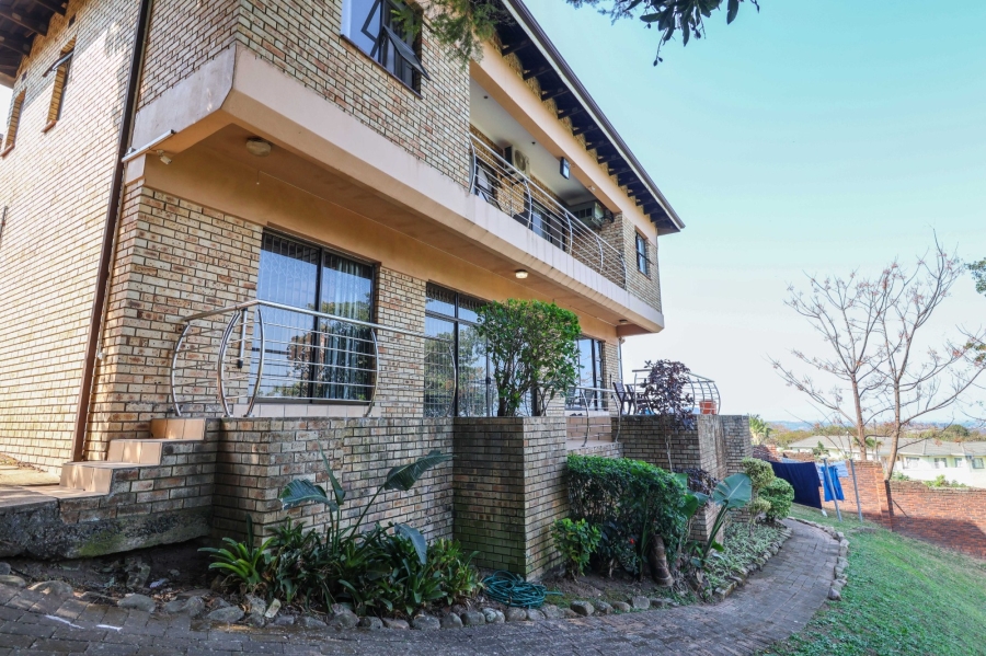 To Let 5 Bedroom Property for Rent in Dawncliffe KwaZulu-Natal