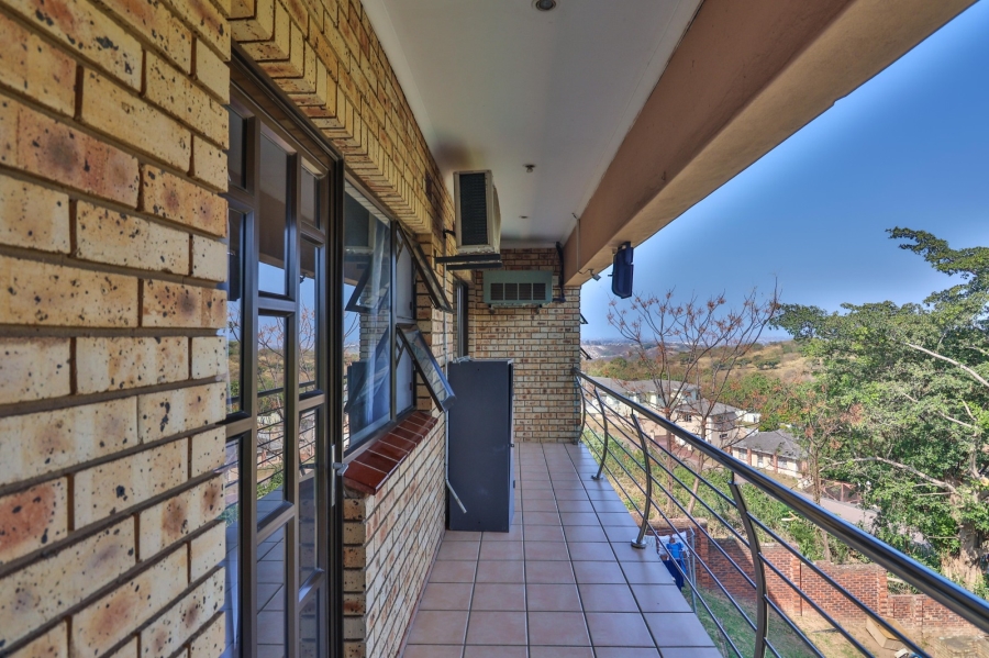 To Let 5 Bedroom Property for Rent in Dawncliffe KwaZulu-Natal