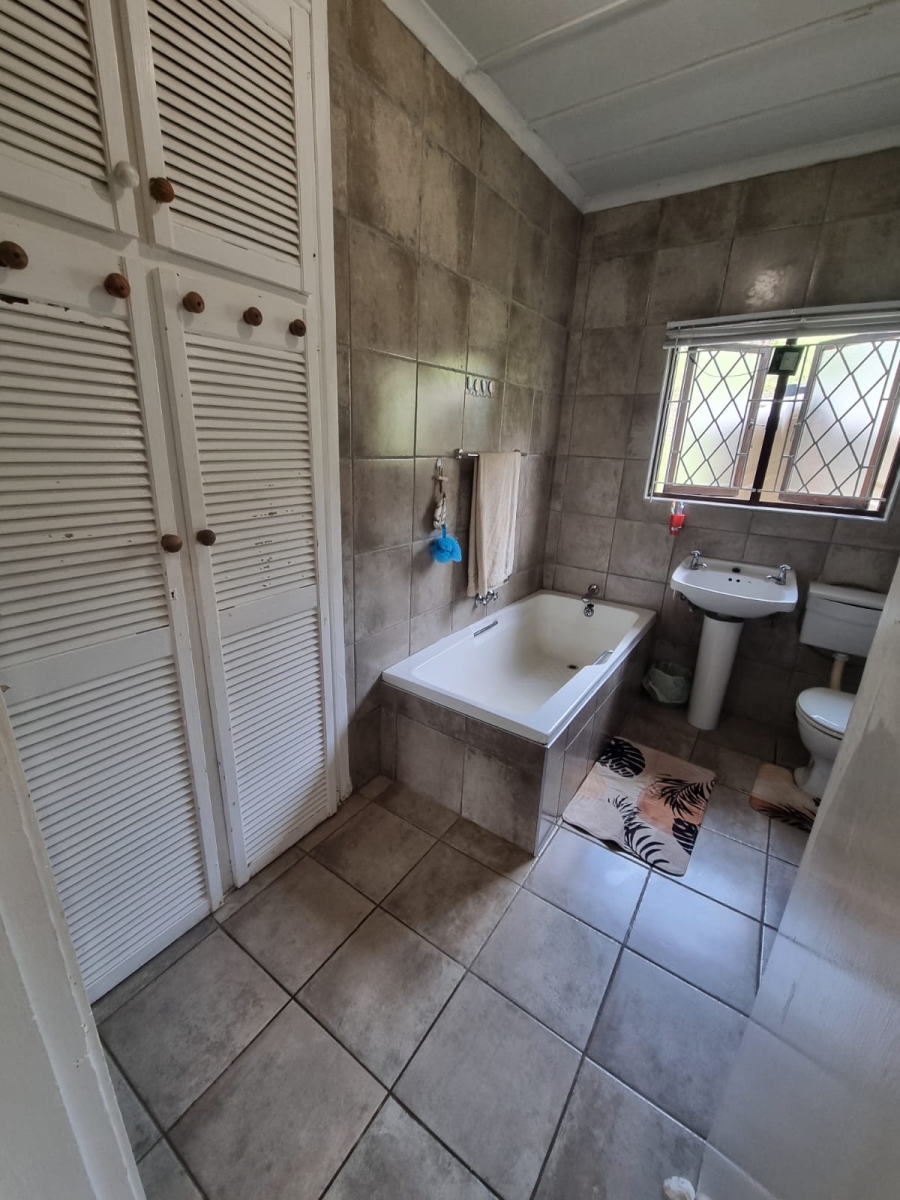 To Let 3 Bedroom Property for Rent in Leisure Bay KwaZulu-Natal