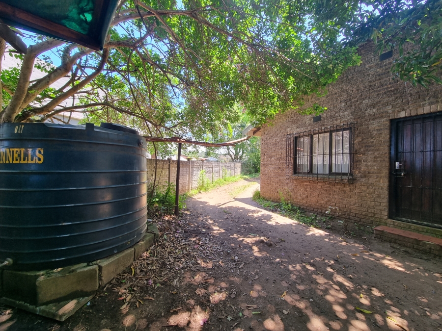 6 Bedroom Property for Sale in Margate KwaZulu-Natal