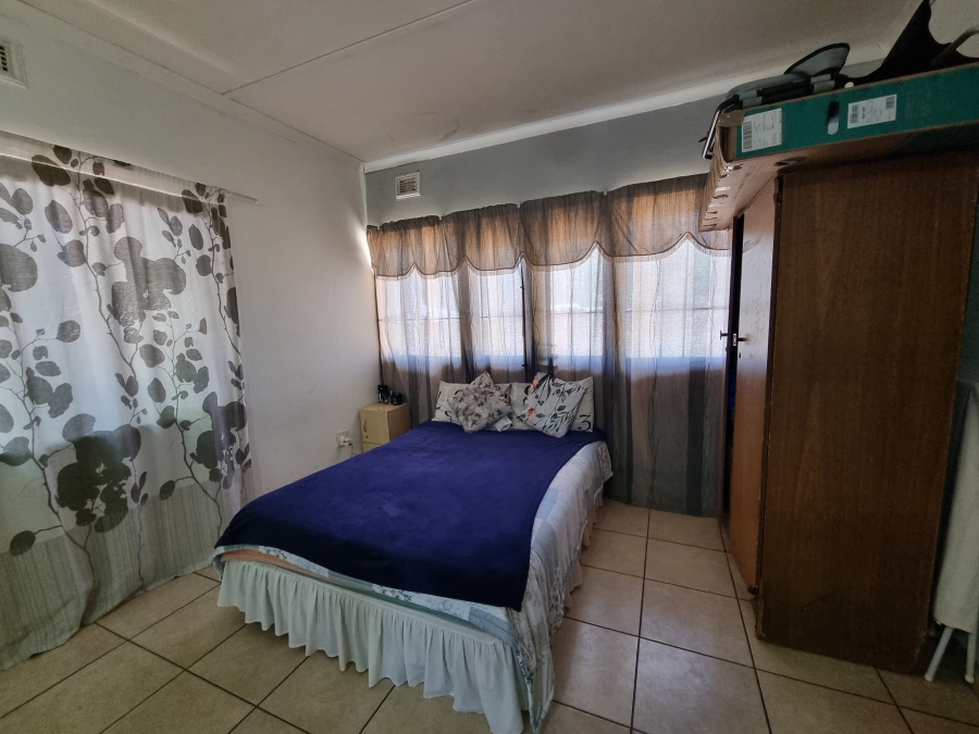 6 Bedroom Property for Sale in Margate KwaZulu-Natal