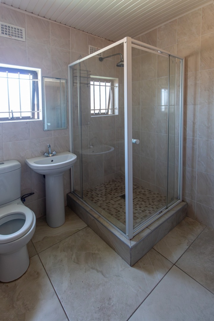 5 Bedroom Property for Sale in Ocean View KwaZulu-Natal