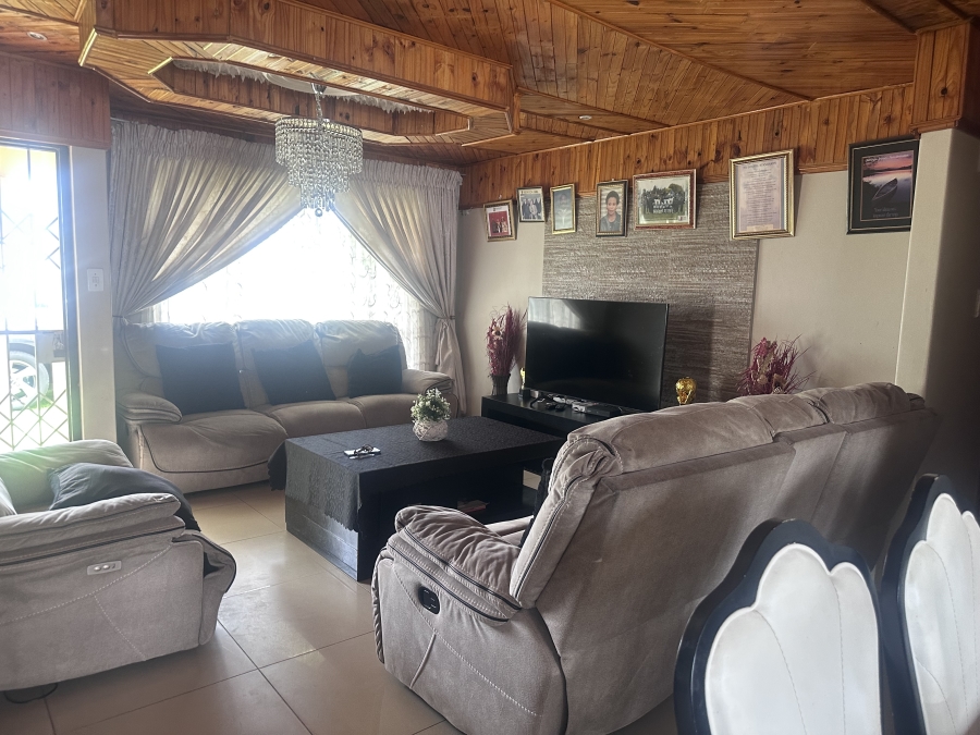 4 Bedroom Property for Sale in Wyebank KwaZulu-Natal