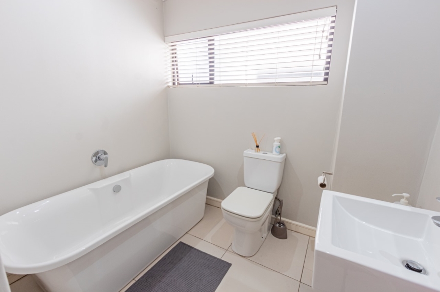 2 Bedroom Property for Sale in Emberton Estate KwaZulu-Natal