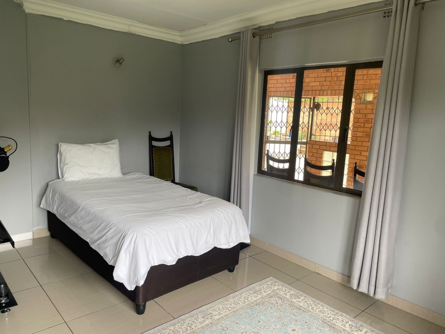 7 Bedroom Property for Sale in Wyebank KwaZulu-Natal