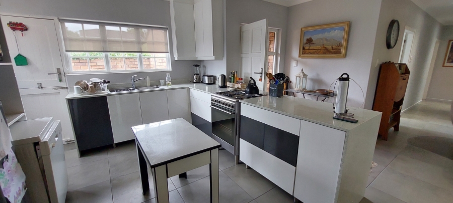 3 Bedroom Property for Sale in Margate KwaZulu-Natal