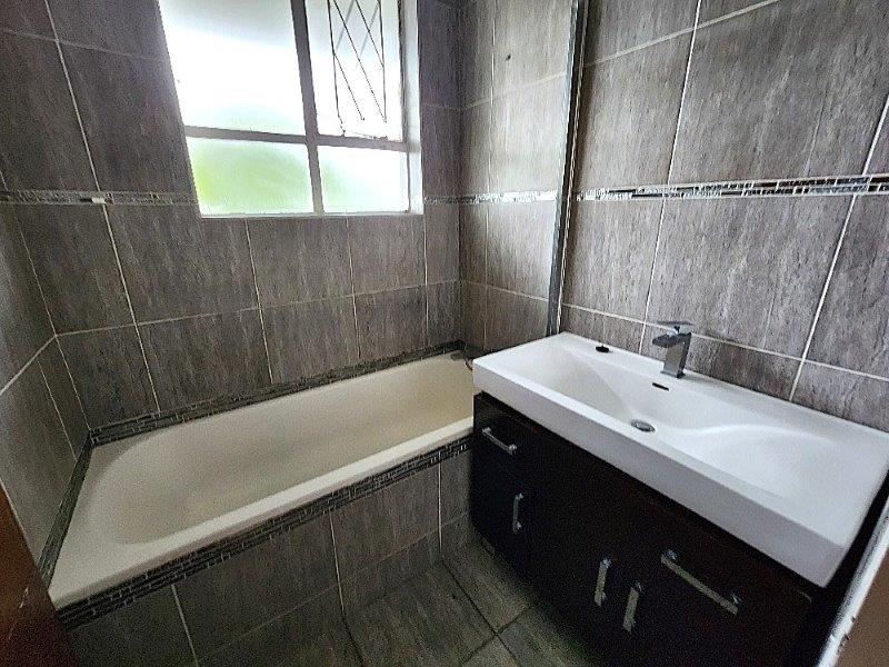 2 Bedroom Property for Sale in Pinetown KwaZulu-Natal