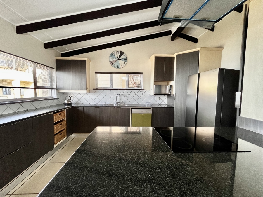 To Let 4 Bedroom Property for Rent in Ballito Central KwaZulu-Natal