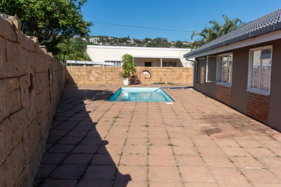 To Let 3 Bedroom Property for Rent in Brighton Beach KwaZulu-Natal