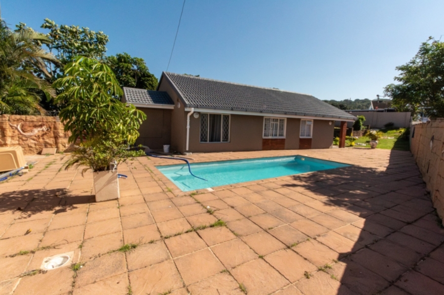 To Let 3 Bedroom Property for Rent in Brighton Beach KwaZulu-Natal