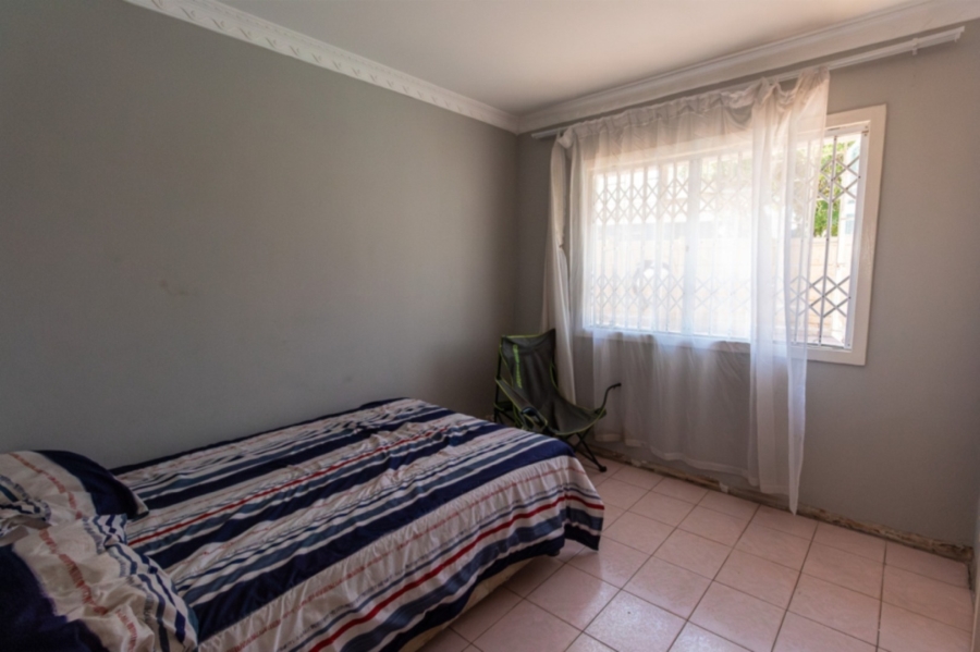 To Let 3 Bedroom Property for Rent in Brighton Beach KwaZulu-Natal