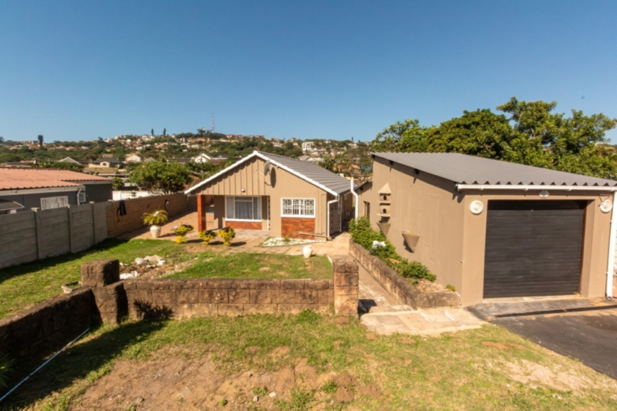 To Let 3 Bedroom Property for Rent in Brighton Beach KwaZulu-Natal