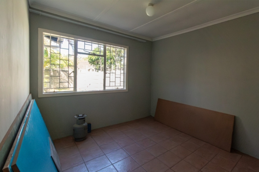 To Let 3 Bedroom Property for Rent in Brighton Beach KwaZulu-Natal