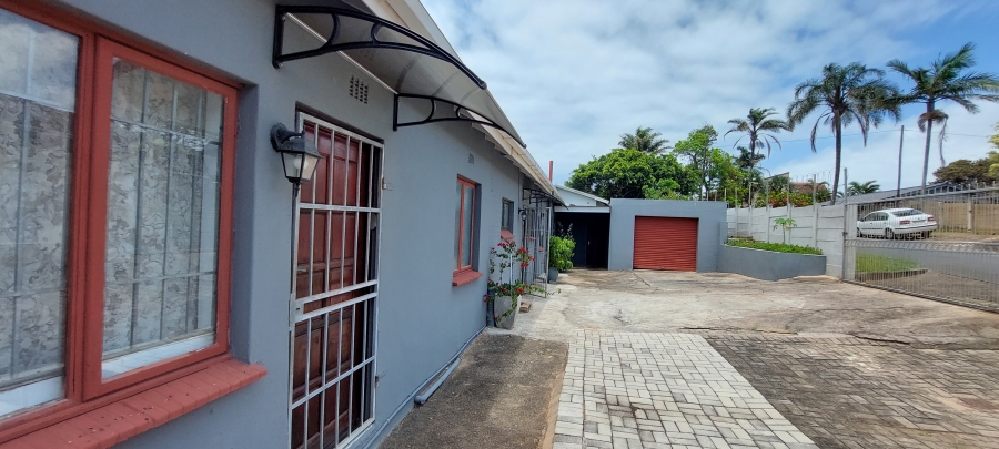 4 Bedroom Property for Sale in Manaba Beach KwaZulu-Natal