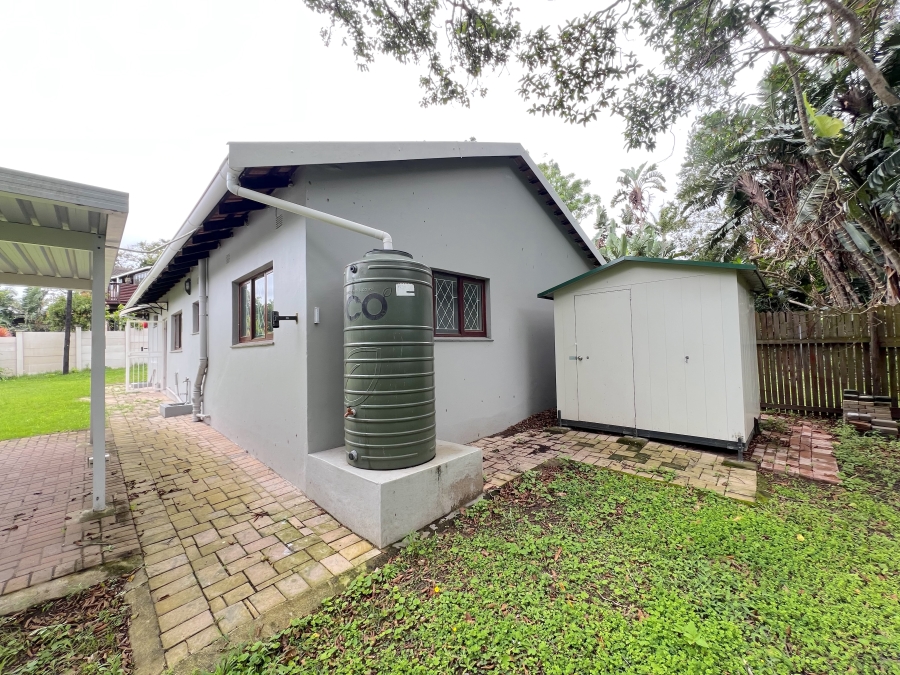 To Let 3 Bedroom Property for Rent in Shelly Beach KwaZulu-Natal