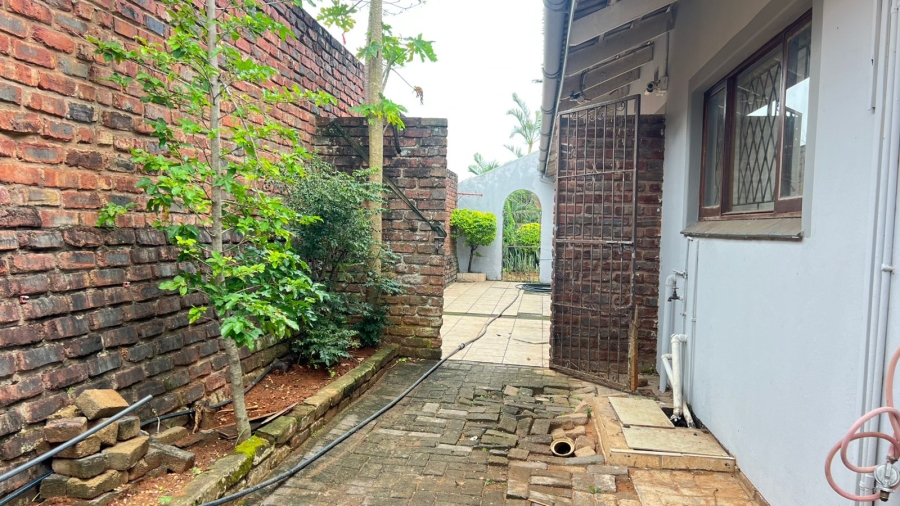 4 Bedroom Property for Sale in Oslo Beach KwaZulu-Natal