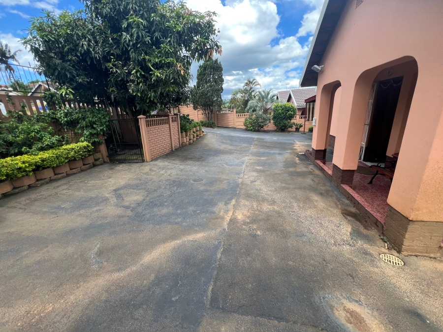 4 Bedroom Property for Sale in Orient Heights KwaZulu-Natal