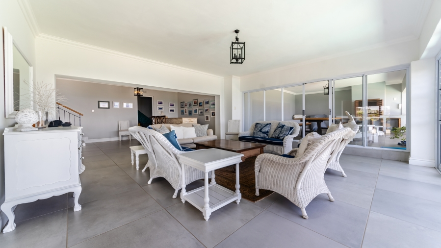 5 Bedroom Property for Sale in Sheffield Beach KwaZulu-Natal