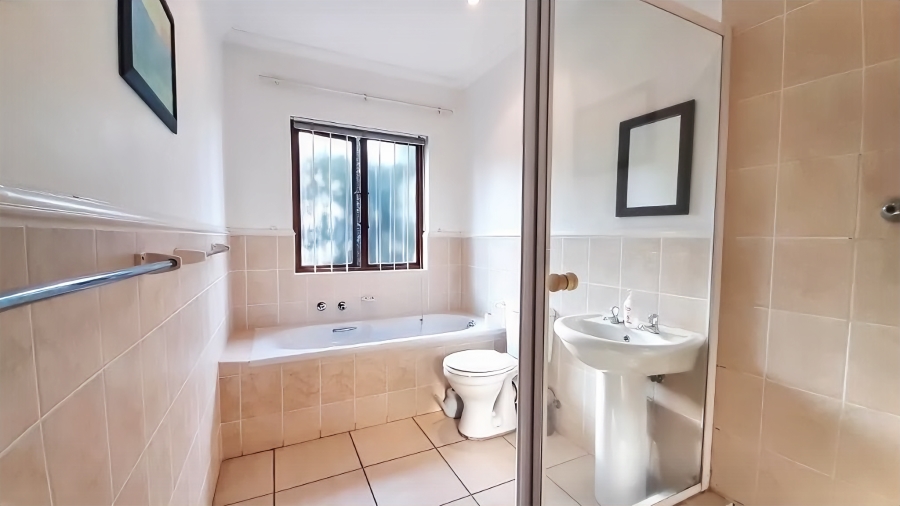 3 Bedroom Property for Sale in Wakenshaw Estate KwaZulu-Natal