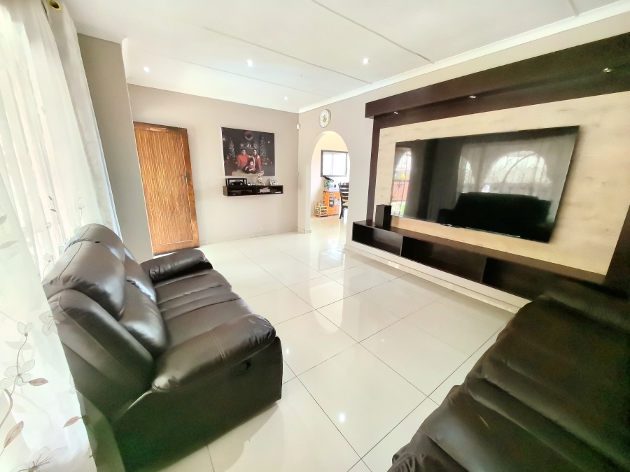 3 Bedroom Property for Sale in Newlands East KwaZulu-Natal