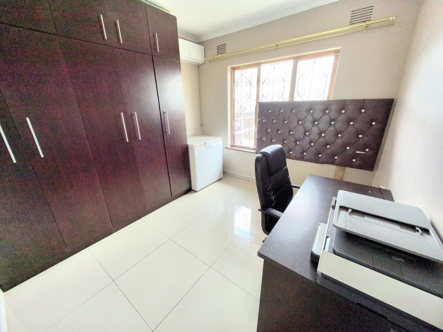 3 Bedroom Property for Sale in Newlands East KwaZulu-Natal