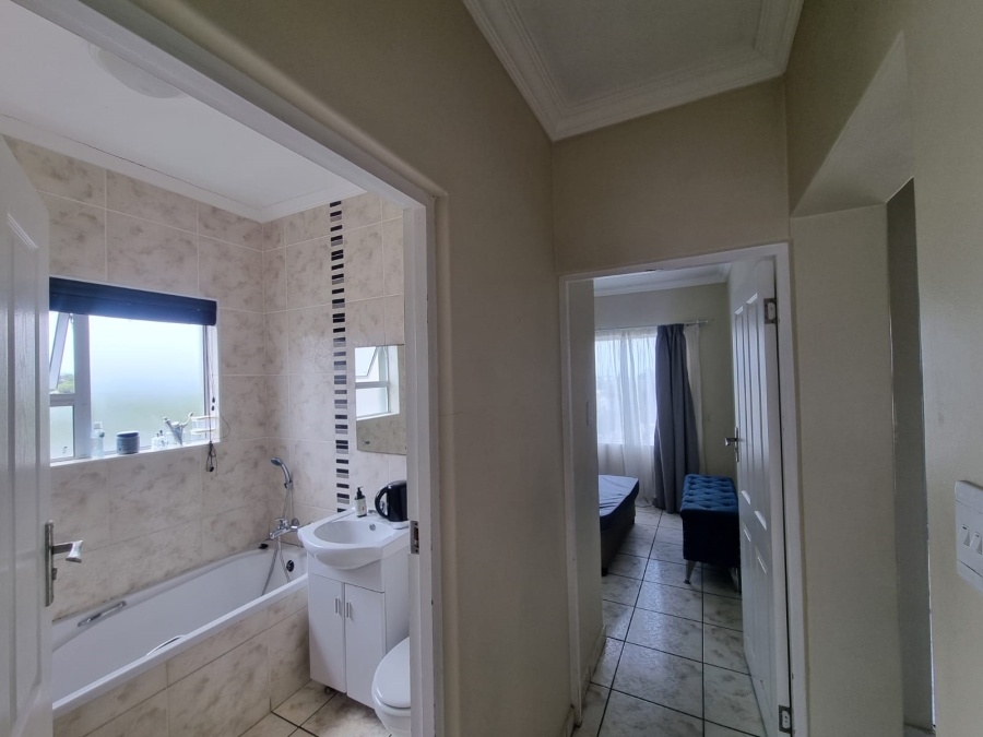 2 Bedroom Property for Sale in Manaba Beach KwaZulu-Natal