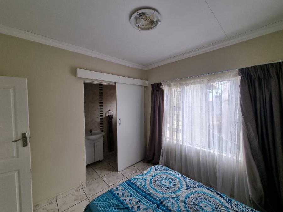 2 Bedroom Property for Sale in Manaba Beach KwaZulu-Natal