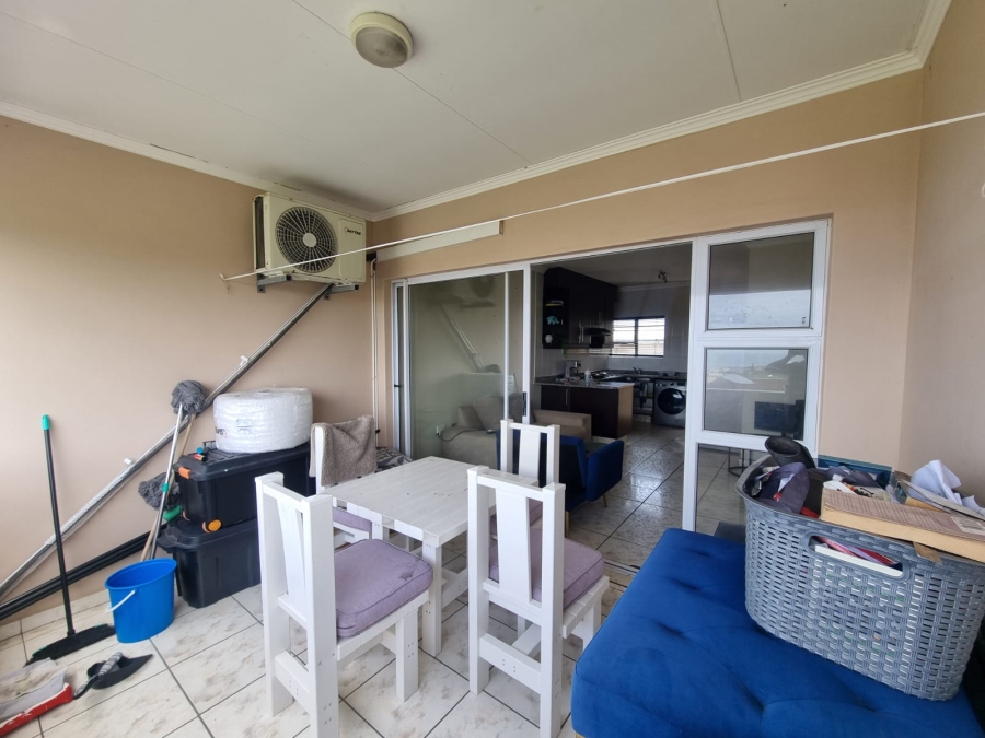 2 Bedroom Property for Sale in Manaba Beach KwaZulu-Natal