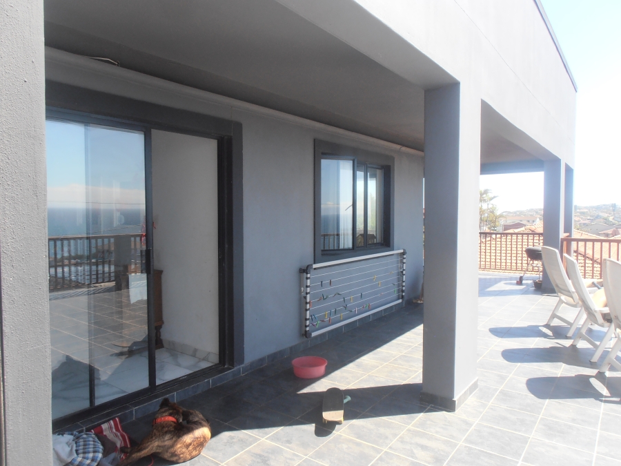 To Let 4 Bedroom Property for Rent in Bluff KwaZulu-Natal