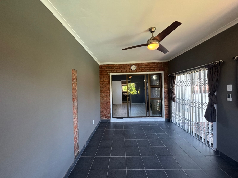 To Let 4 Bedroom Property for Rent in Durban North KwaZulu-Natal